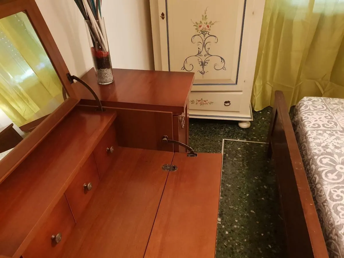 Cantore 11A Bed & Breakfast Genoa
